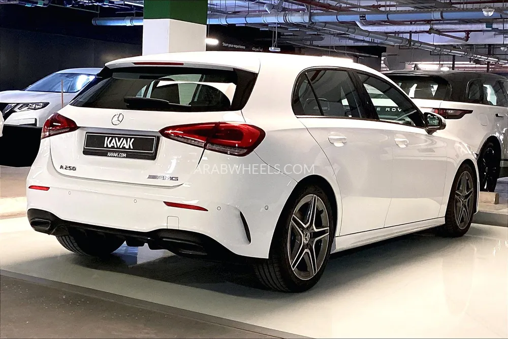 مرسيدس بنز كلاس A 2019 for Sale in الشارقة Image-2