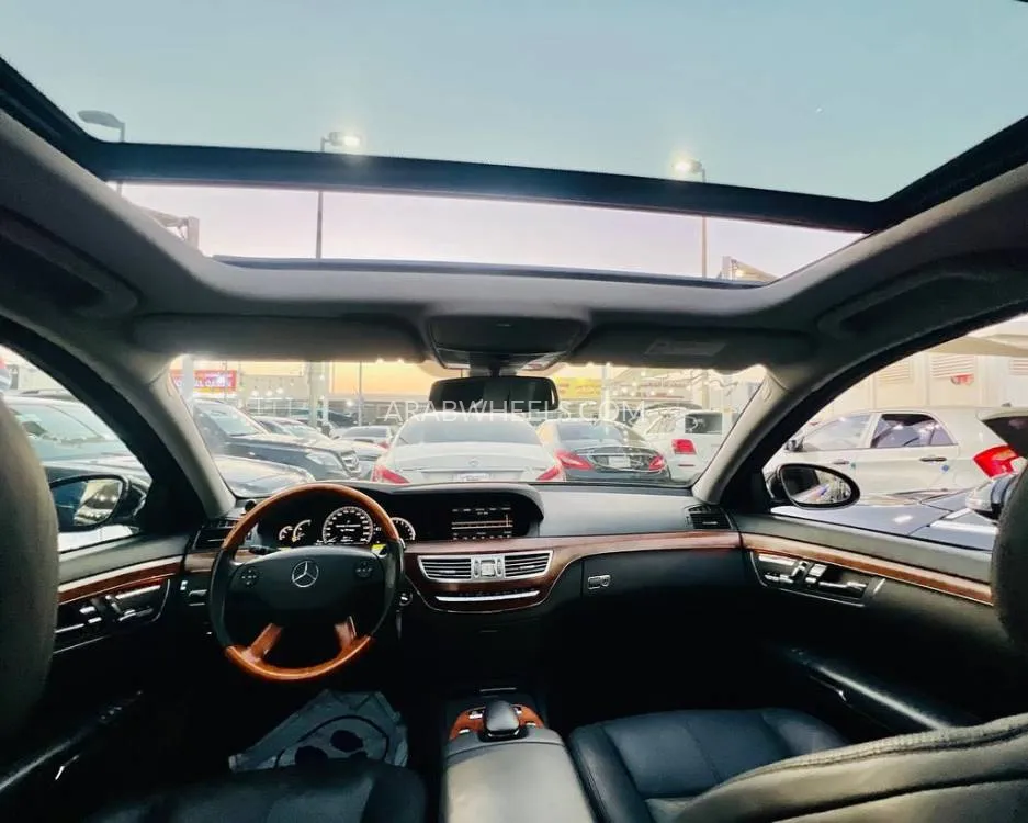 Mercedes Benz S Class 2007 for Sale in Sharjah Image-11