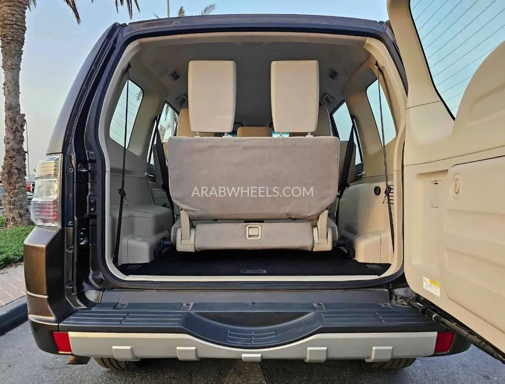 Mitsubishi Pajero 2020 for Sale in Dubai Image-10