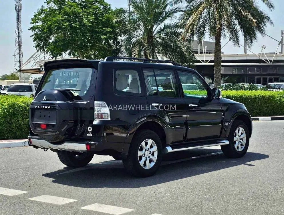 Mitsubishi Pajero 2020 for Sale in Dubai Image-12