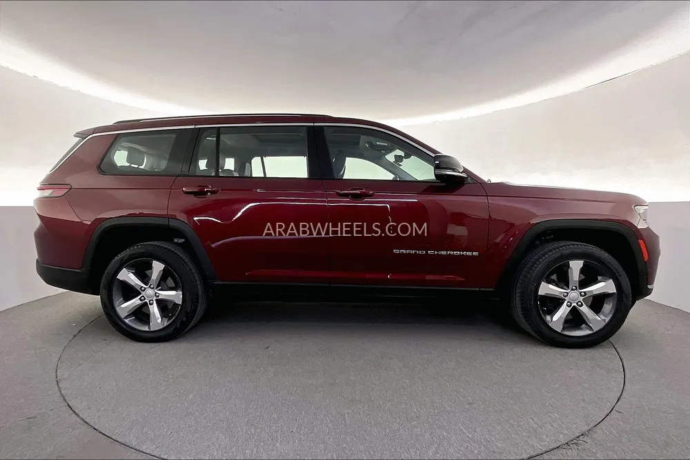 Jeep Cherokee 2022 for Sale in Sharjah Image-7