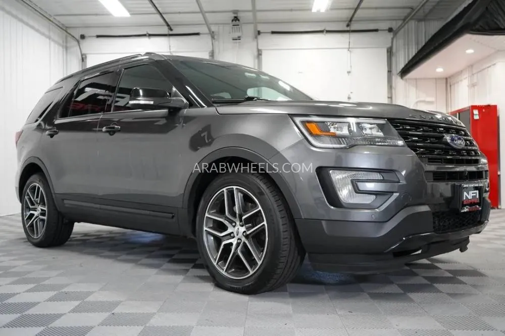 Ford Explorer 2016 for Sale in Ajman Image-2