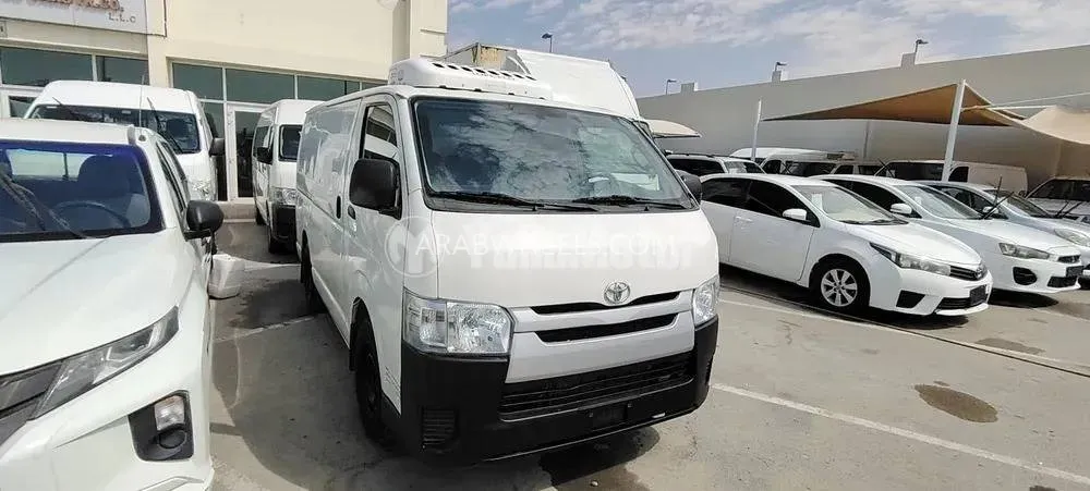 تويوتا هايس 2014 for Sale in الشارقة Image-6