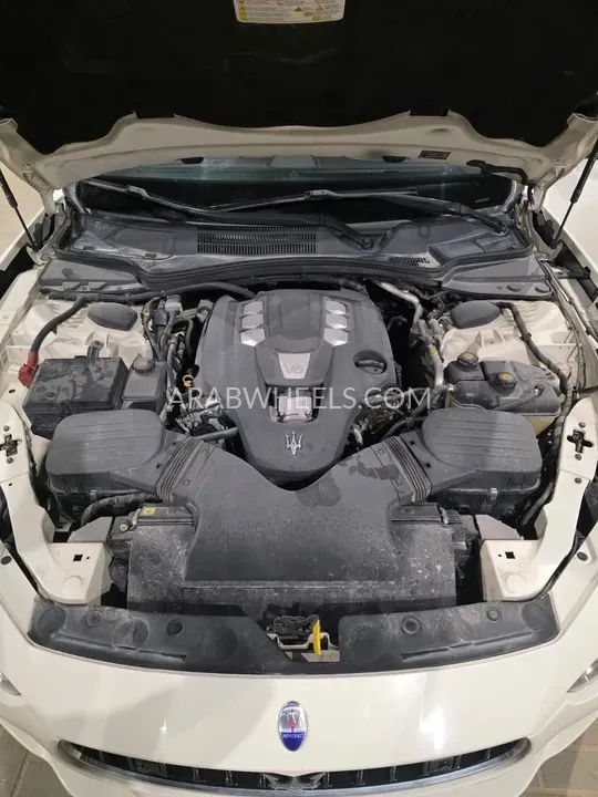 Maserati Ghibli 2015 for Sale in Ajman Image-3