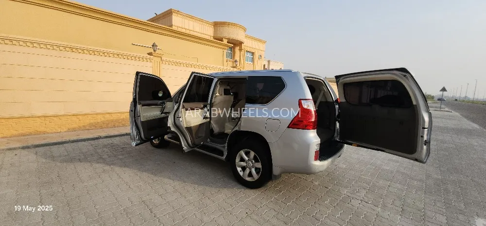 Lexus GX 2010 for Sale in Abu Dhabi Image-10