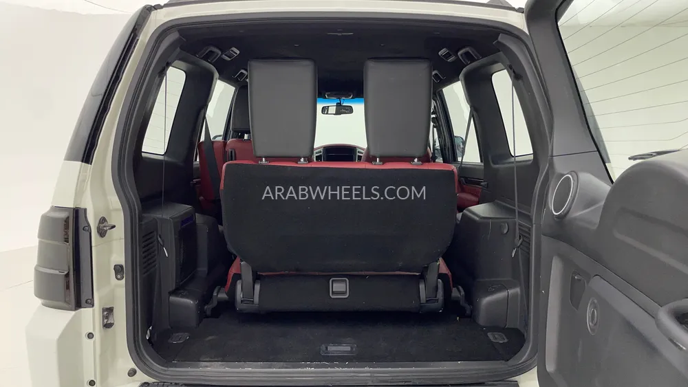 Mitsubishi Pajero 2020 for Sale in Dubai Image-26