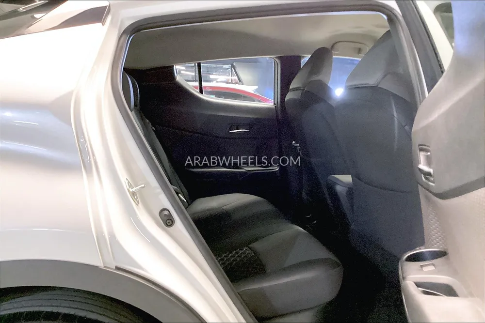 Toyota C-HR 2023 for Sale in Sharjah Image-20