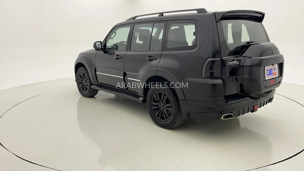 Mitsubishi Pajero 2020 for Sale in Dubai Image-5