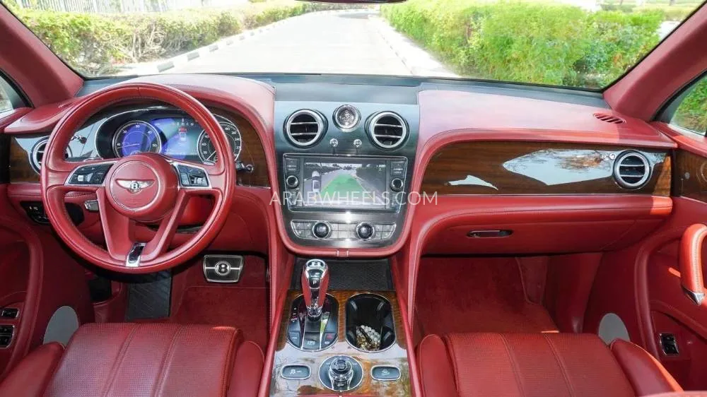 Bentley Bentayga 2018 for Sale in Dubai Image-7