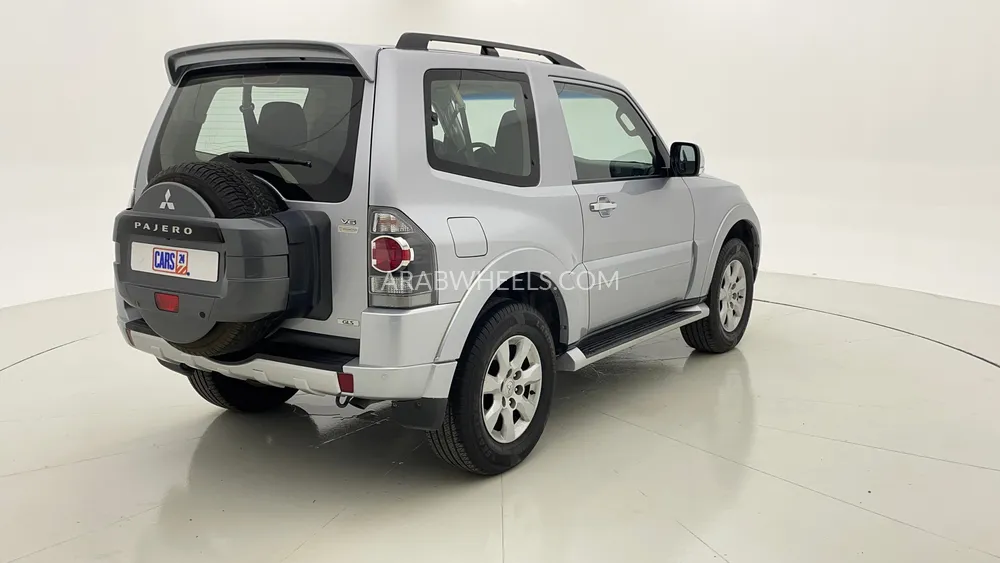 Mitsubishi Pajero 2016 for Sale in Dubai Image-3