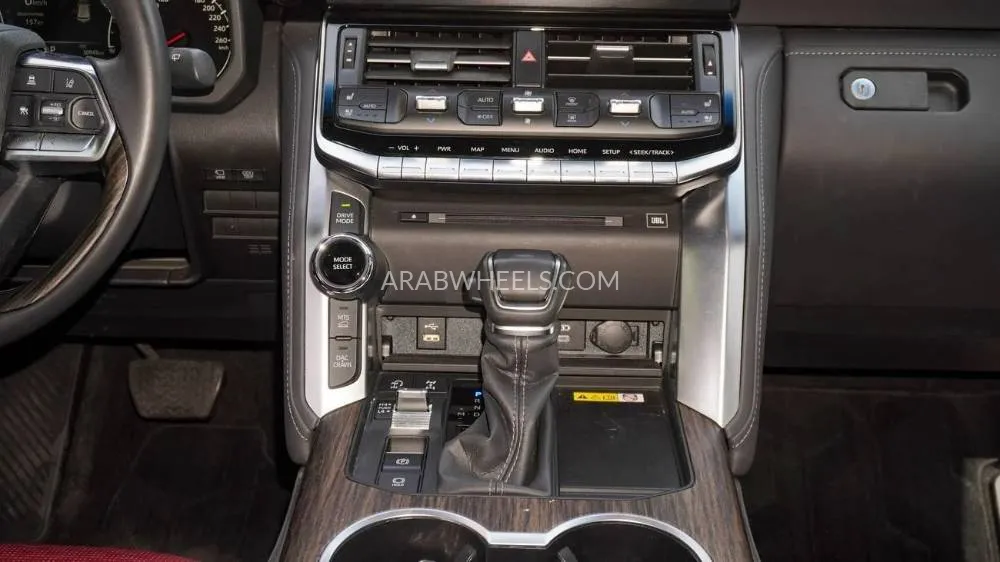 Toyota Land Cruiser 2023 for Sale in Dubai Image-12