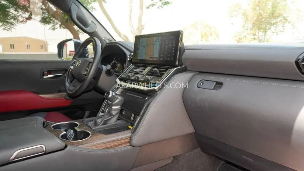 Toyota Land Cruiser 2023 for Sale in Dubai Image-14