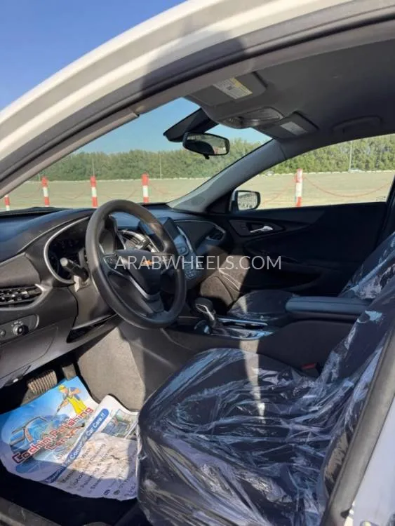 Chevrolet Malibu 2022 for Sale in Sharjah Image-5