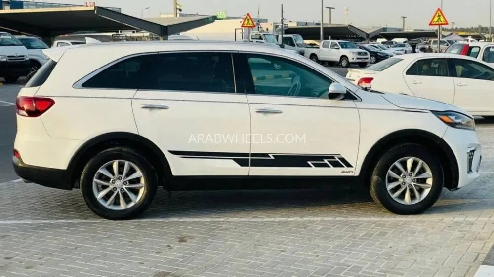 Kia Sorento 2020 for Sale in Sharjah Image-3
