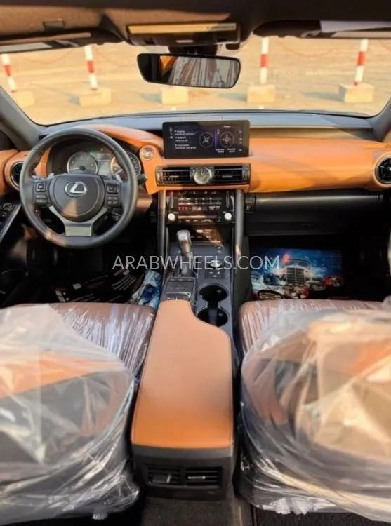 Lexus IS 2023 for Sale in Sharjah Image-6