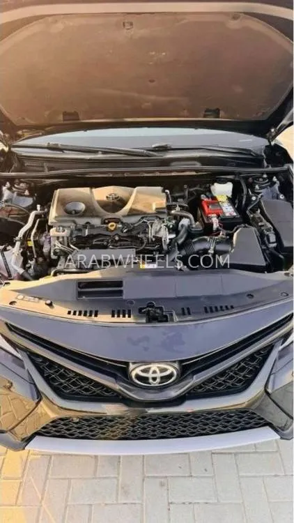 Toyota Camry 2018 for Sale in Sharjah Image-3
