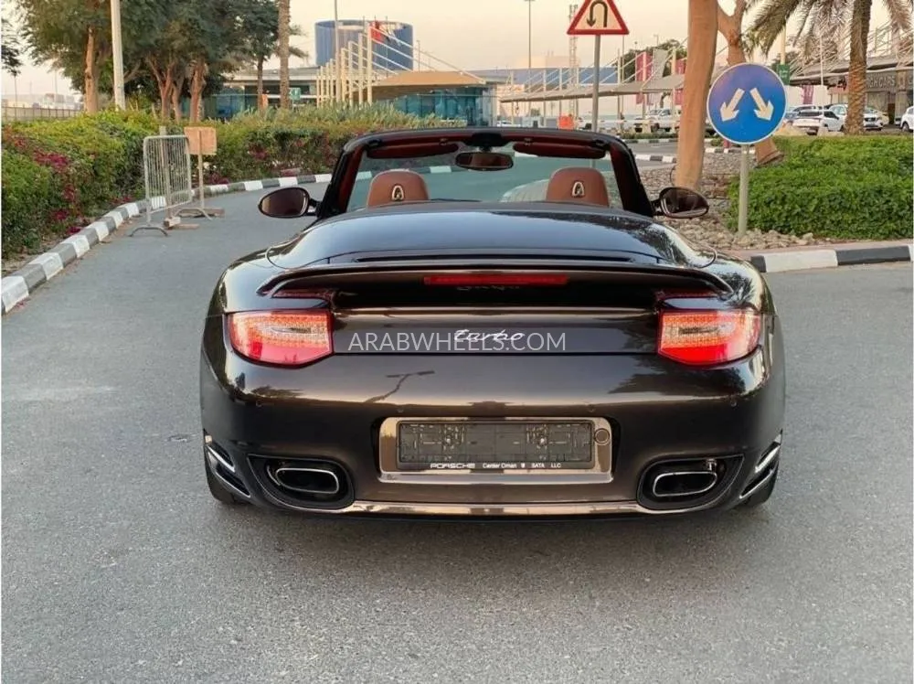بورشه 911 2008 for Sale in دبي Image-15