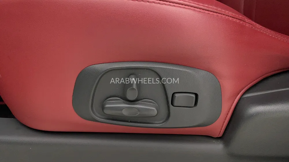 Mitsubishi Pajero 2020 for Sale in Dubai Image-21