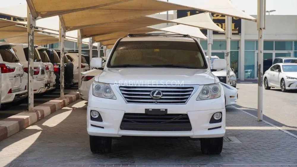 لكزس LX 2010 for Sale in الشارقة Image-2