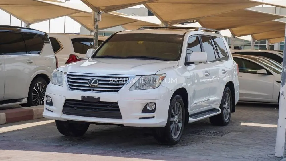 لكزس LX 2010 for Sale in الشارقة Image-3