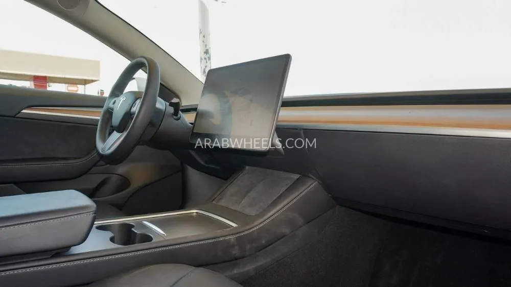تسلا موديل 3 2023 for Sale in الشارقة Image-10
