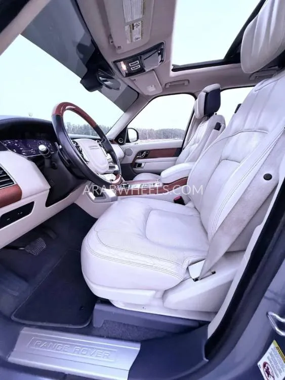Land Rover Range Rover 2019 for Sale in Ajman Image-4