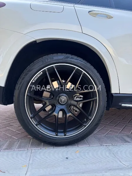 Mercedes Benz GLE Class 2023 for Sale in Dubai Image-8