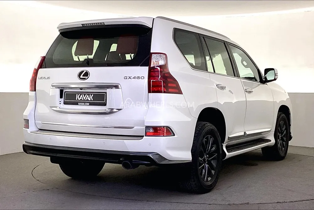 Lexus GX 2022 for Sale in Sharjah Image-4