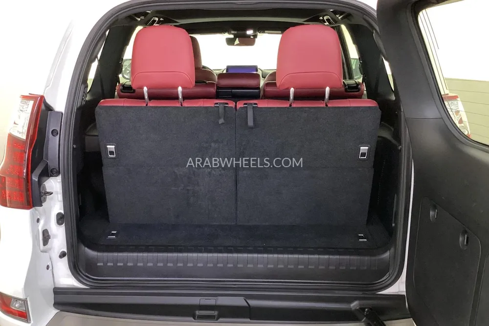 Lexus GX 2022 for Sale in Sharjah Image-15