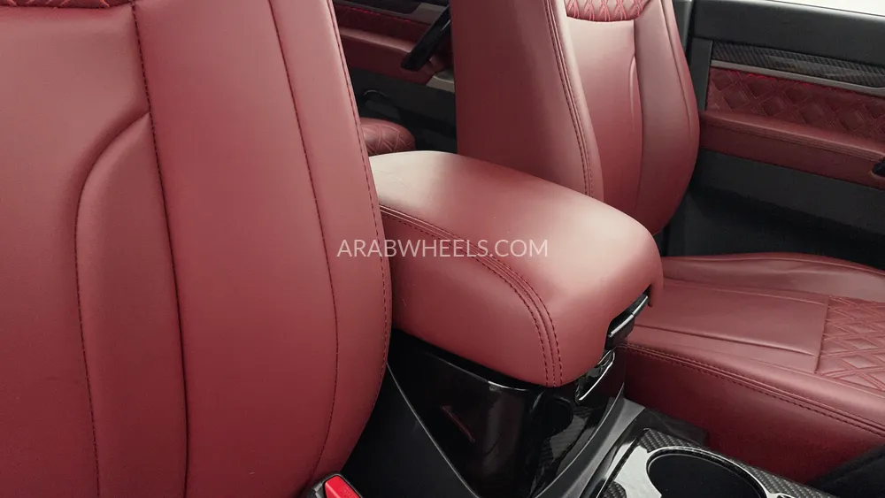 Mitsubishi Pajero 2020 for Sale in Dubai Image-34