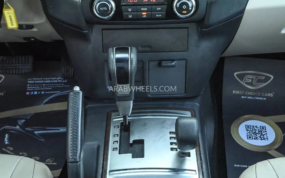 Mitsubishi Pajero 2015 for Sale in Sharjah Image-8