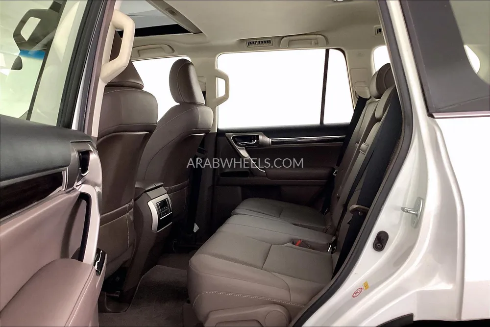 Lexus GX 2017 for Sale in Sharjah Image-22