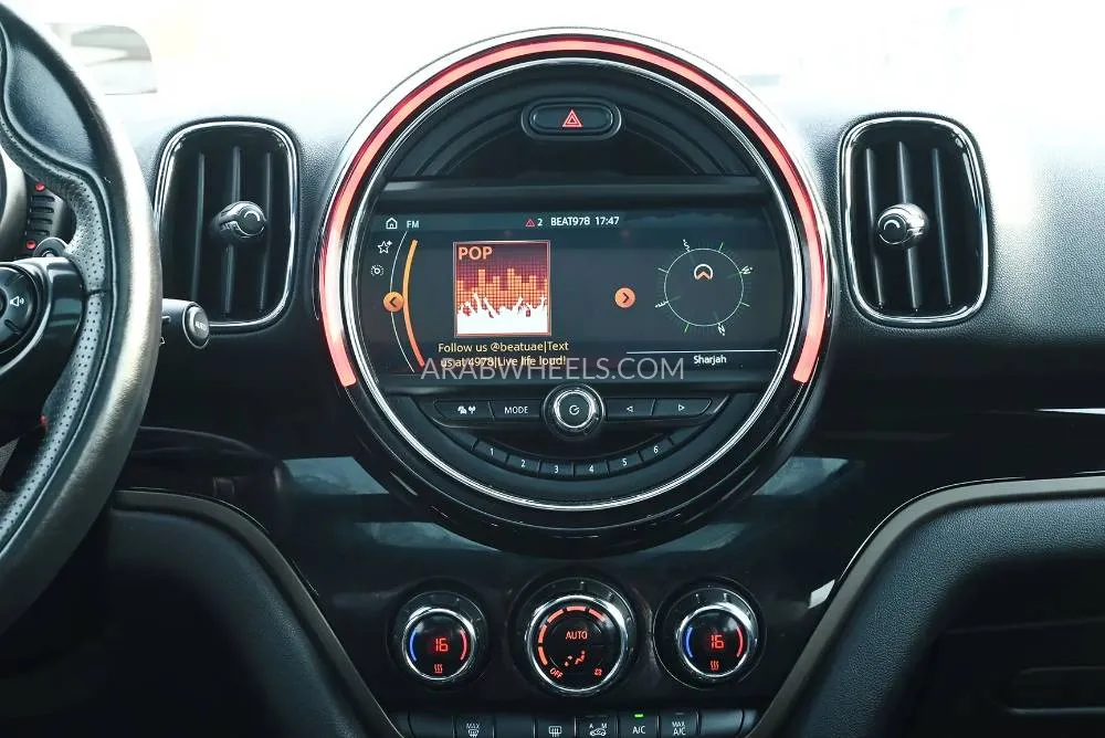 Mini Countryman 2017 for Sale in Sharjah Image-11