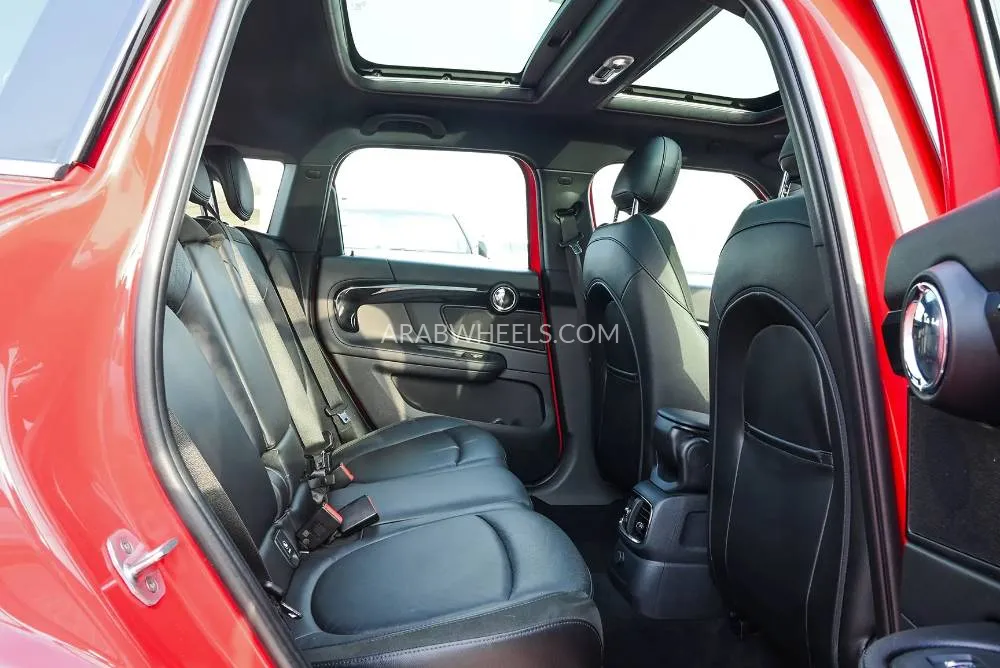 Mini Countryman 2017 for Sale in Sharjah Image-15