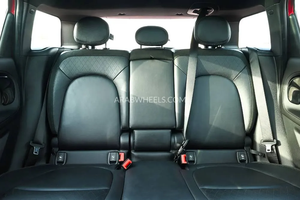 Mini Countryman 2017 for Sale in Sharjah Image-16