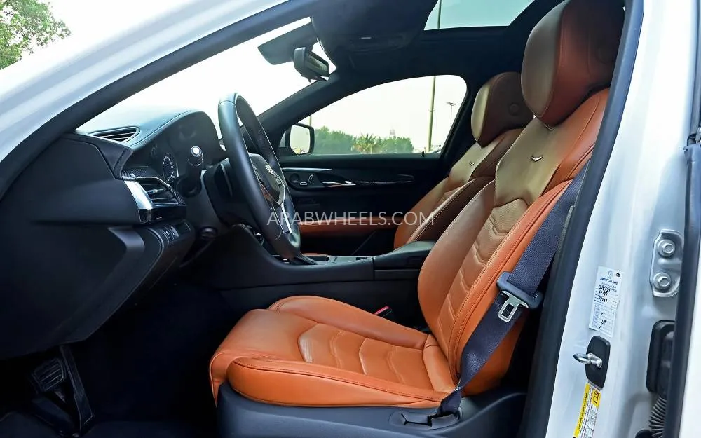 Cadillac CT6 2017 for Sale in Sharjah Image-6