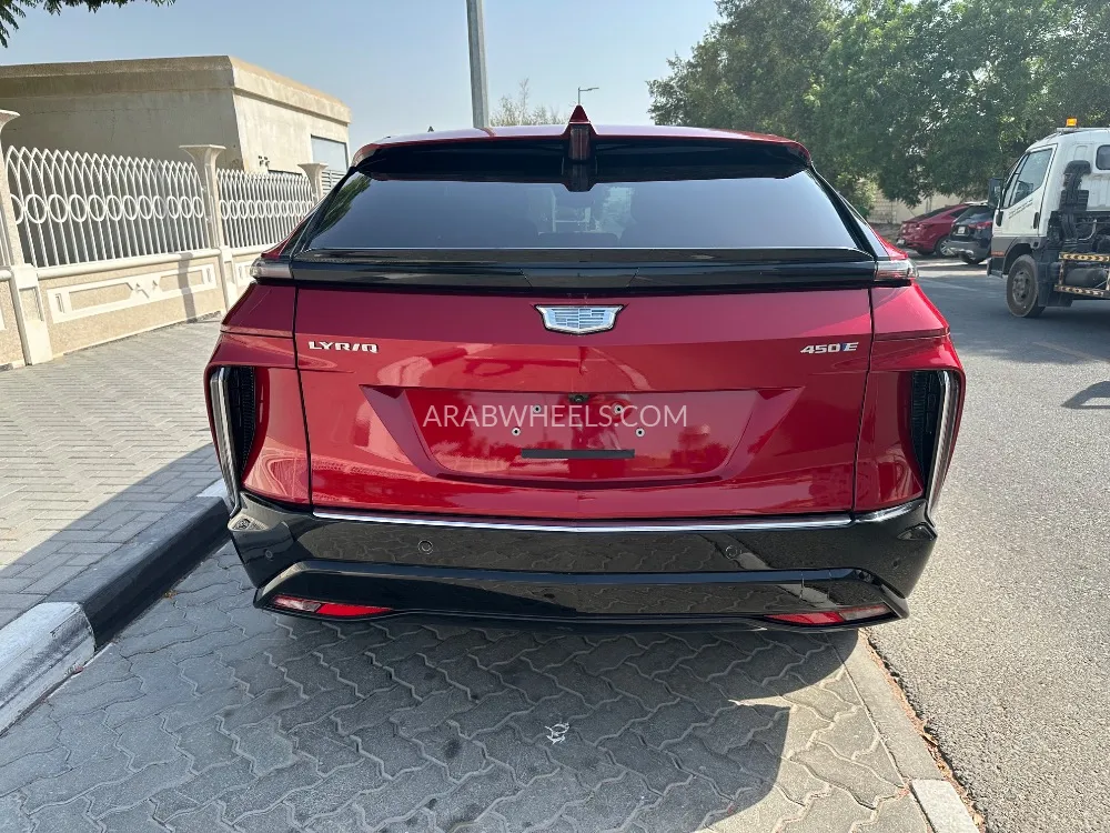 Cadillac LYRIQ 2024 for Sale in Dubai Image-5