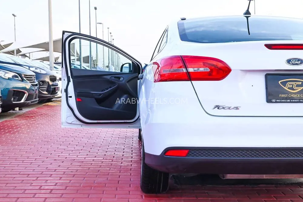 Ford Focus 2018 for Sale in Sharjah Image-18