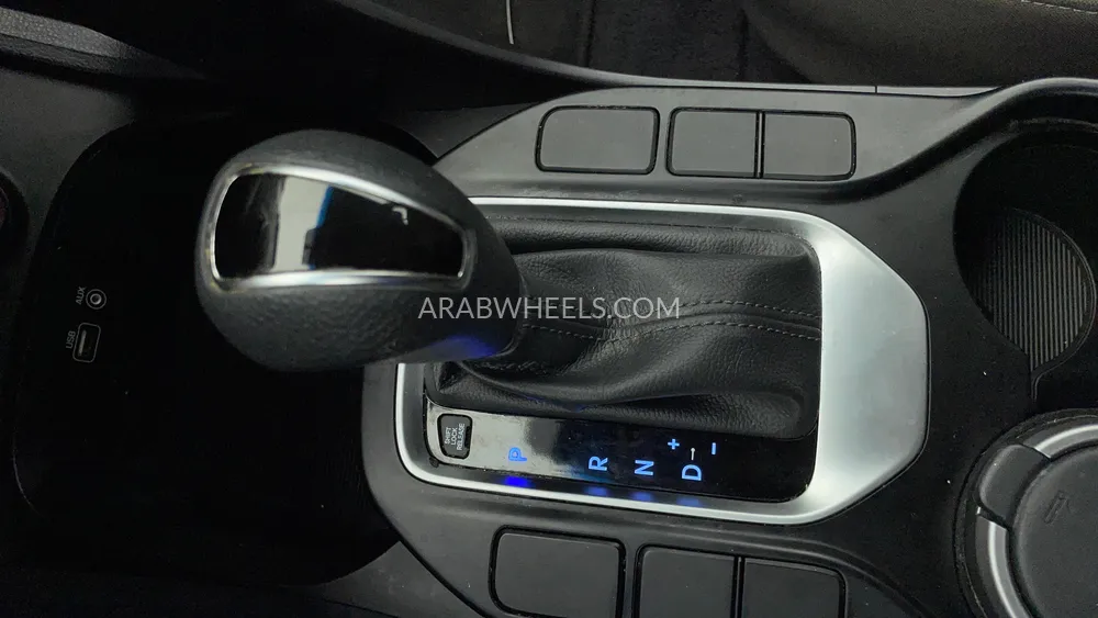 Hyundai Santa Fe 2018 for Sale in Dubai Image-16