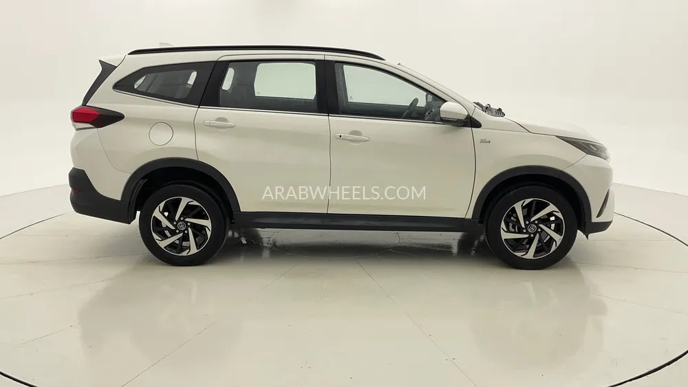 Toyota Rush 2023 for Sale in Dubai Image-2