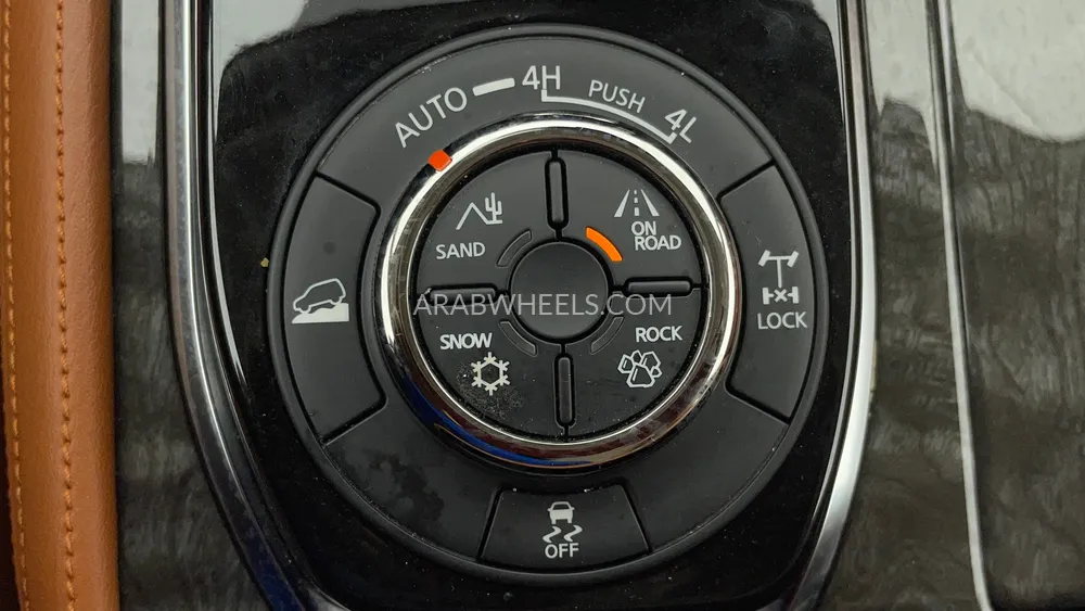 Nissan Patrol 2021 for Sale in Dubai Image-38