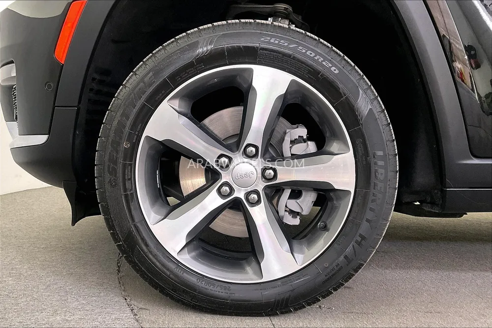 جيب جراند شيروكي إل 2023 for Sale in الشارقة Image-10