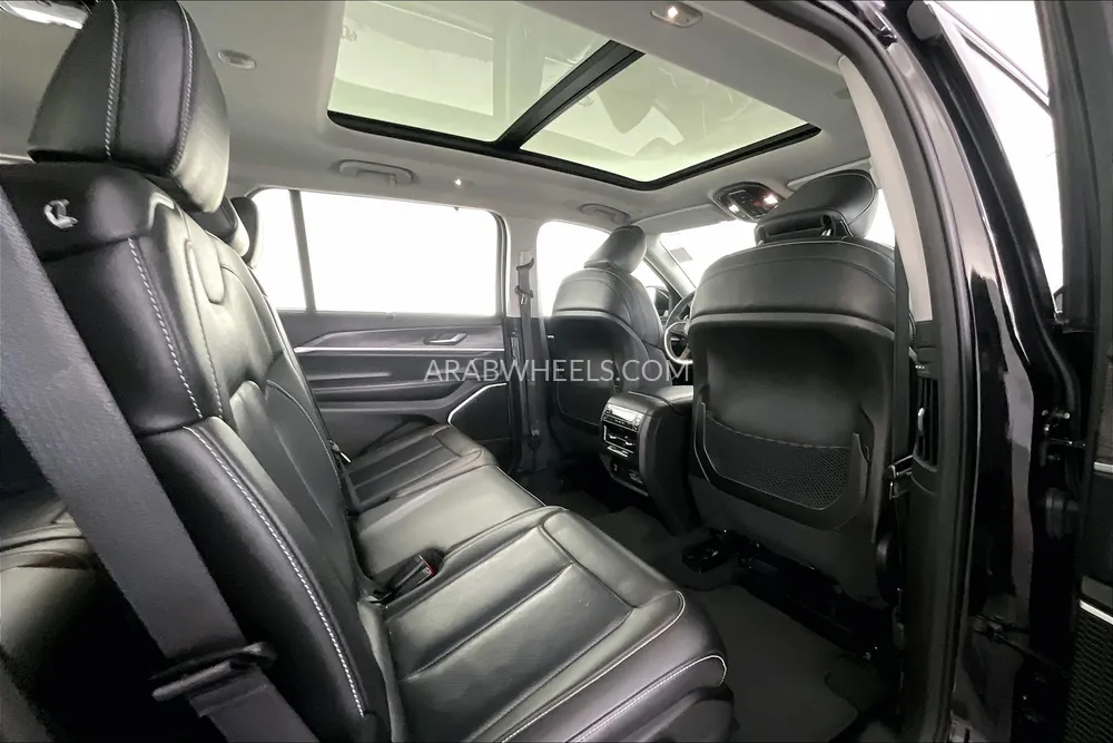 جيب جراند شيروكي إل 2023 for Sale in الشارقة Image-27