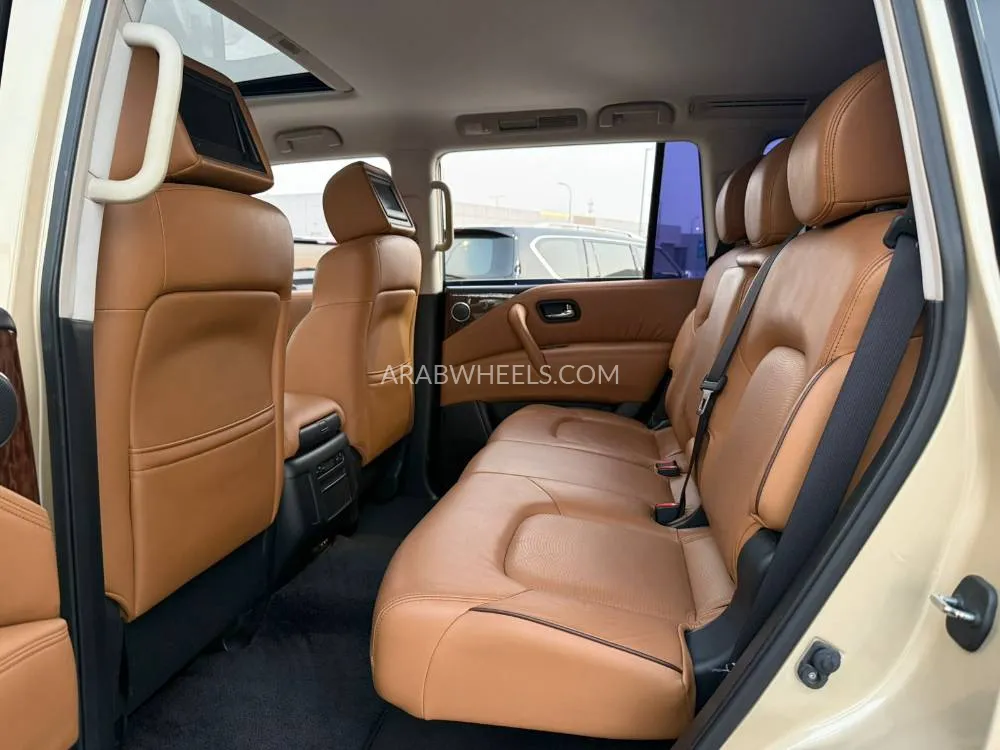 Nissan Patrol 2016 for Sale in Abu Dhabi Image-8