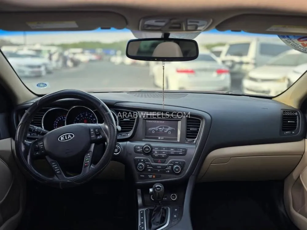 Kia Optima 2012 for Sale in Sharjah Image-8