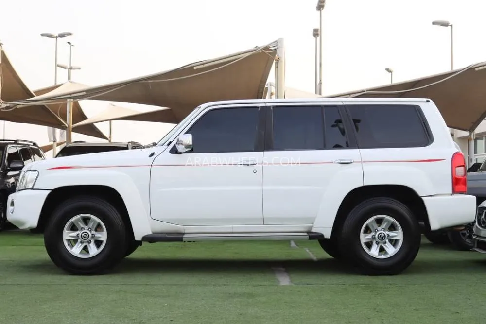 Nissan Patrol 2019 for Sale in Sharjah Image-4