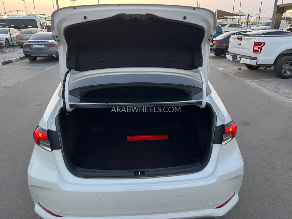 Toyota Corolla 2020 for Sale in Sharjah Image-12