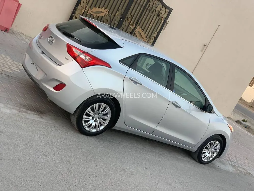 هيونداي إلنترا 2016 for Sale in رأس الخيمة Image-10