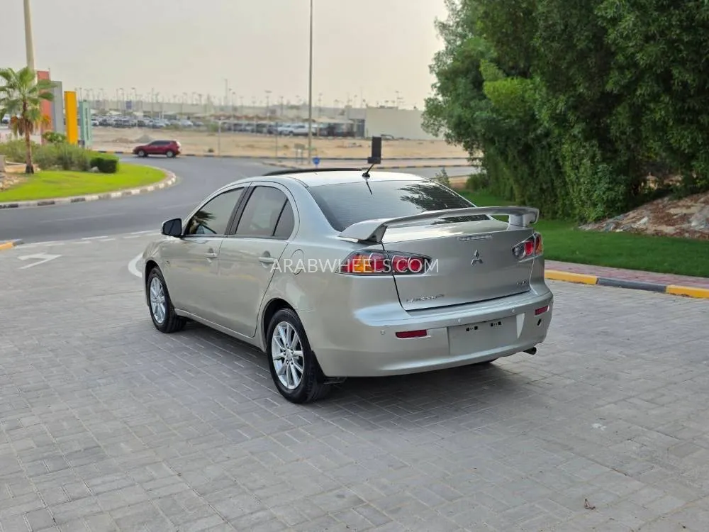 Mitsubishi Lancer 2017 for Sale in Sharjah Image-16