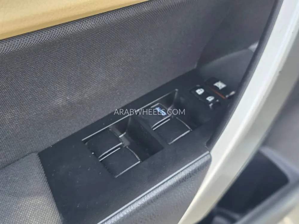 Toyota Corolla 2017 for Sale in Sharjah Image-8